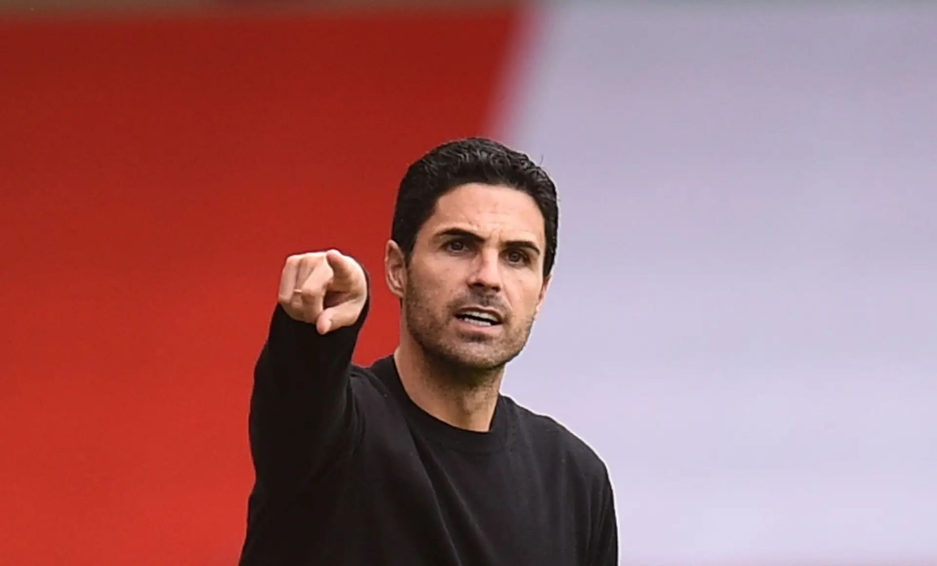 O treinador do Arsenal está novamente com covid-19 e falha jogo com o Manchester City