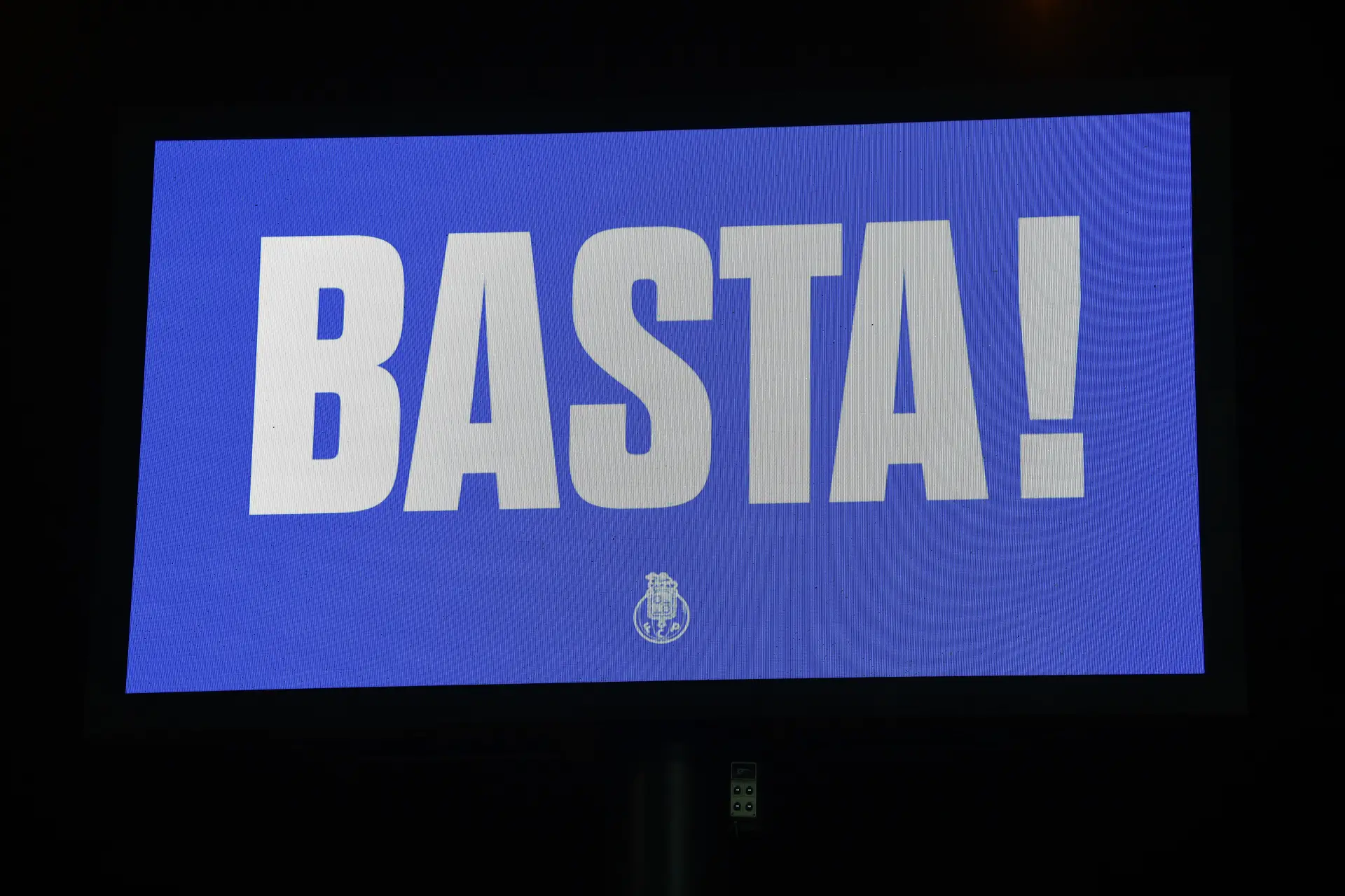 Não basta dizer Basta!, e é bastante fácil dizer porquê