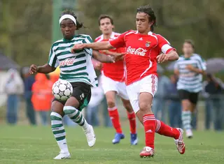 Miguel Vitor (à direita) num jogo da formação, com o Sporting