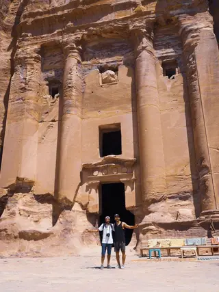 Em Petra com Sérgio, um amigo de infância