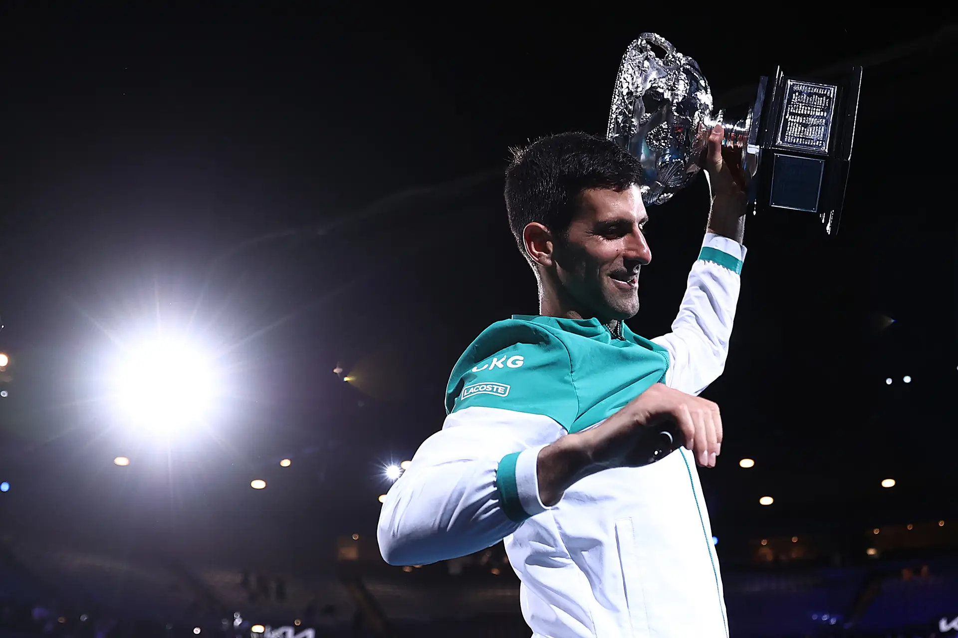 Djokovic ultrapassa Federer e é o jogador com mais vitórias na O2