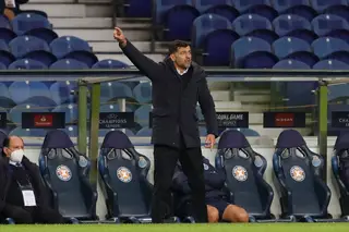 Sem Otávio e sem Marega