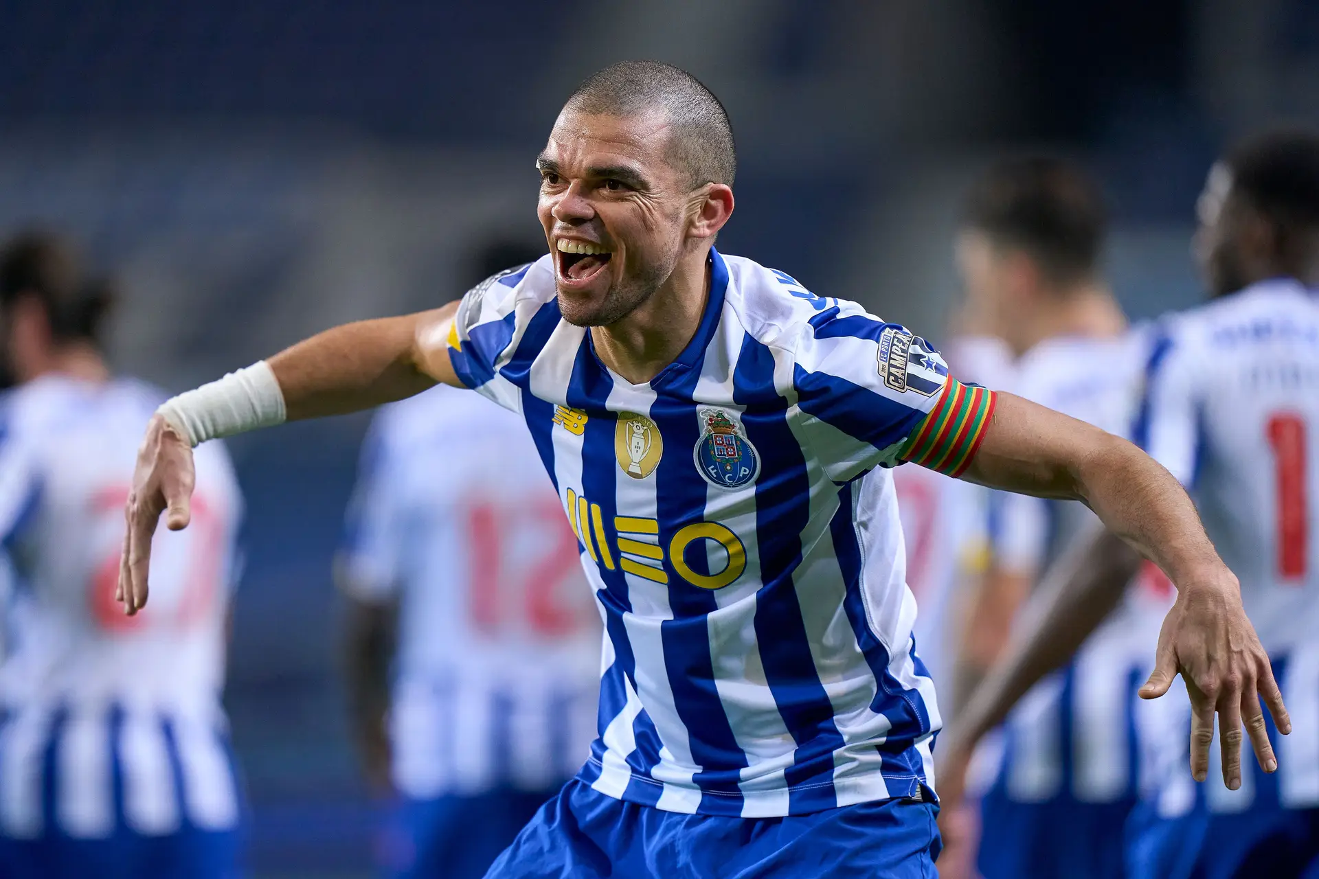 Tribuna Expresso Grandes Jogos Fc Porto Pacito A Pacito Suave Suavezinho