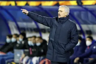 Em Itália diz-se que mais de metade do salário de Mourinho na Roma será pago pelo Tottenham
