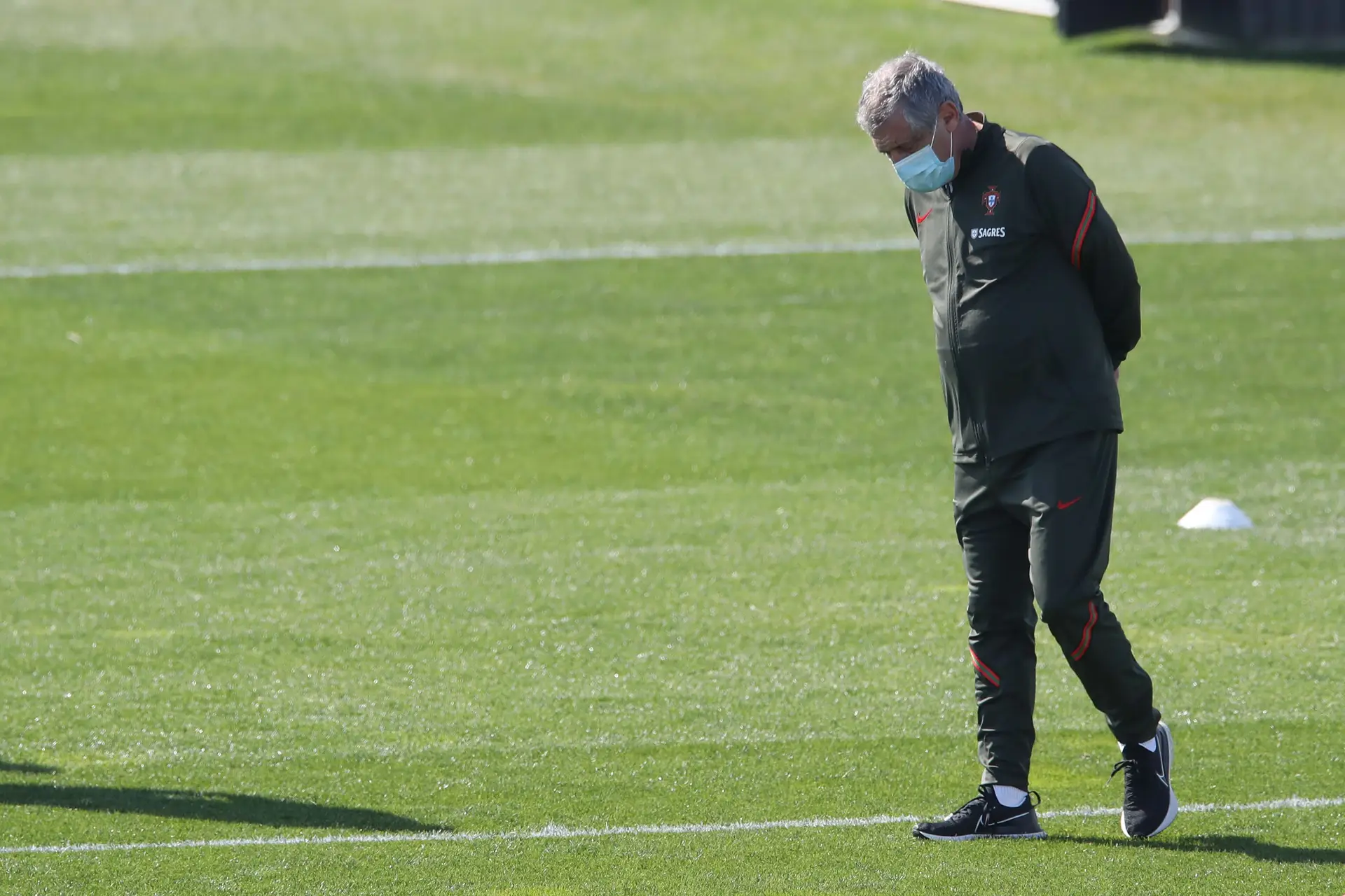 Fernando Santos: "Na teoria é tudo muito bonito, mas não conta para nada, não dá pontos. O que temos de fazer é conhecer o adversário"