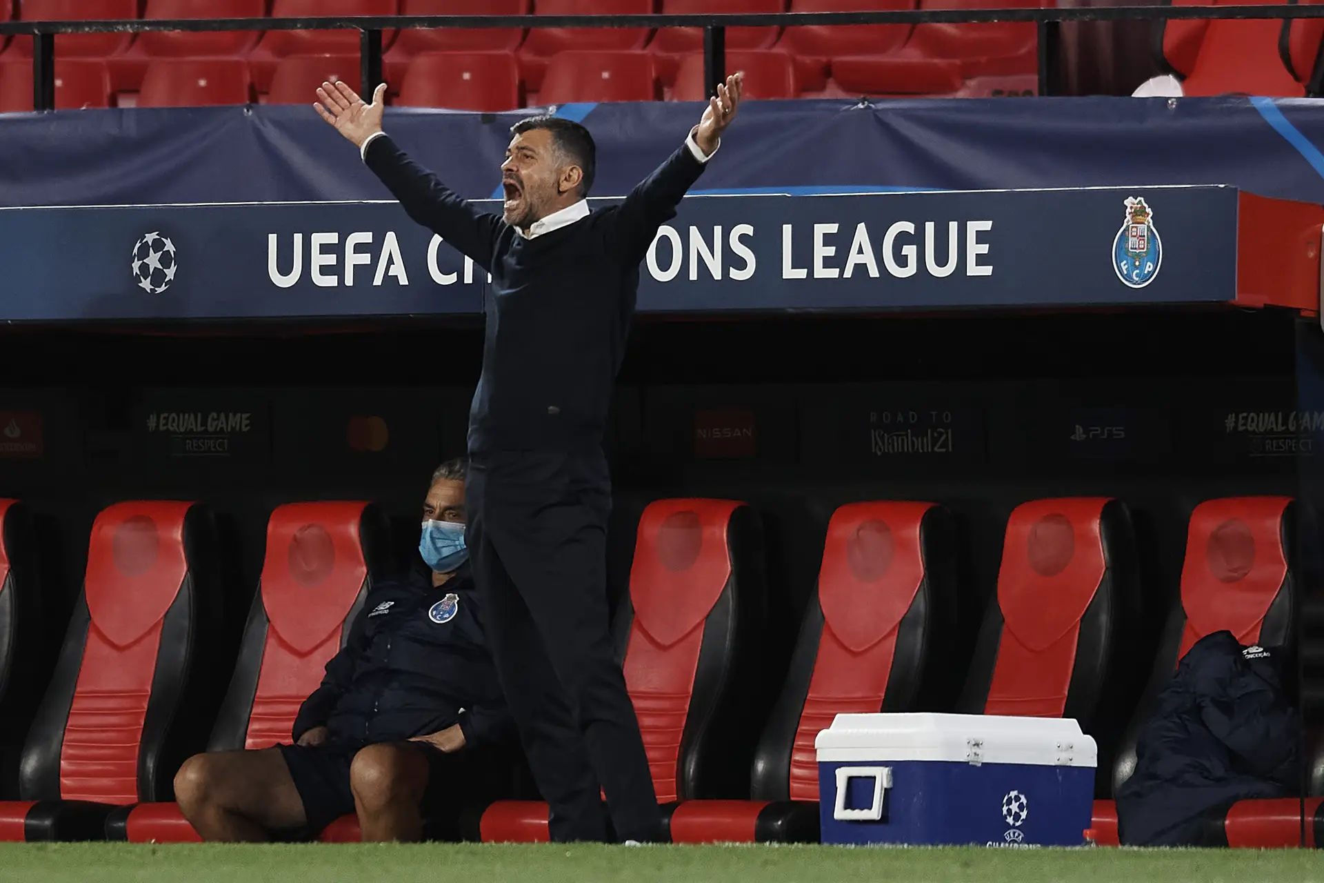 A entrada na Liga dos Campeões está garantida. É tempo de o FC Porto tratar da renovação de Sérgio Conceição