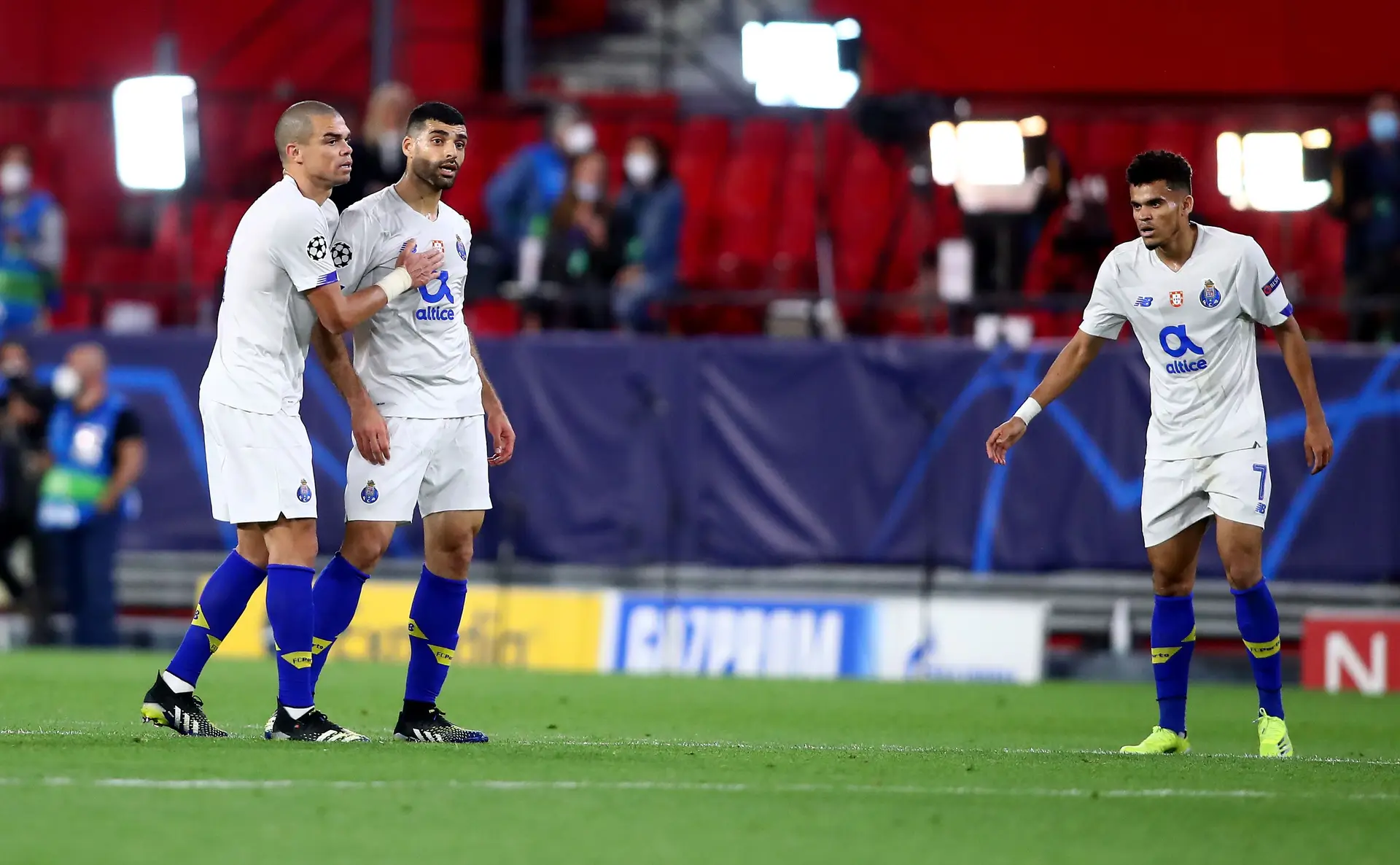 LIGA DOS CAMPEÕES: ASSISTÊNCIA DE NANU NA VITÓRIA DO PORTO FRENTE