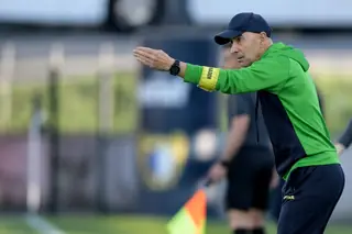 Pako Ayesterán: "Na 2.ª parte tivemos oportunidades para poder entrar no jogo outra vez"