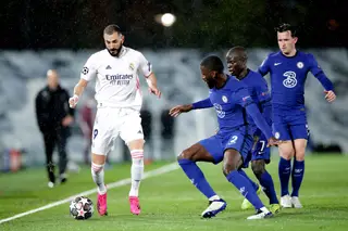 A organização do Chelsea contra as sete vidas do Real: daqui sairá o próximo finalista