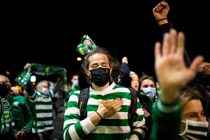 Sporting tem tudo contra. Mas empate de Alvalade dá esperança