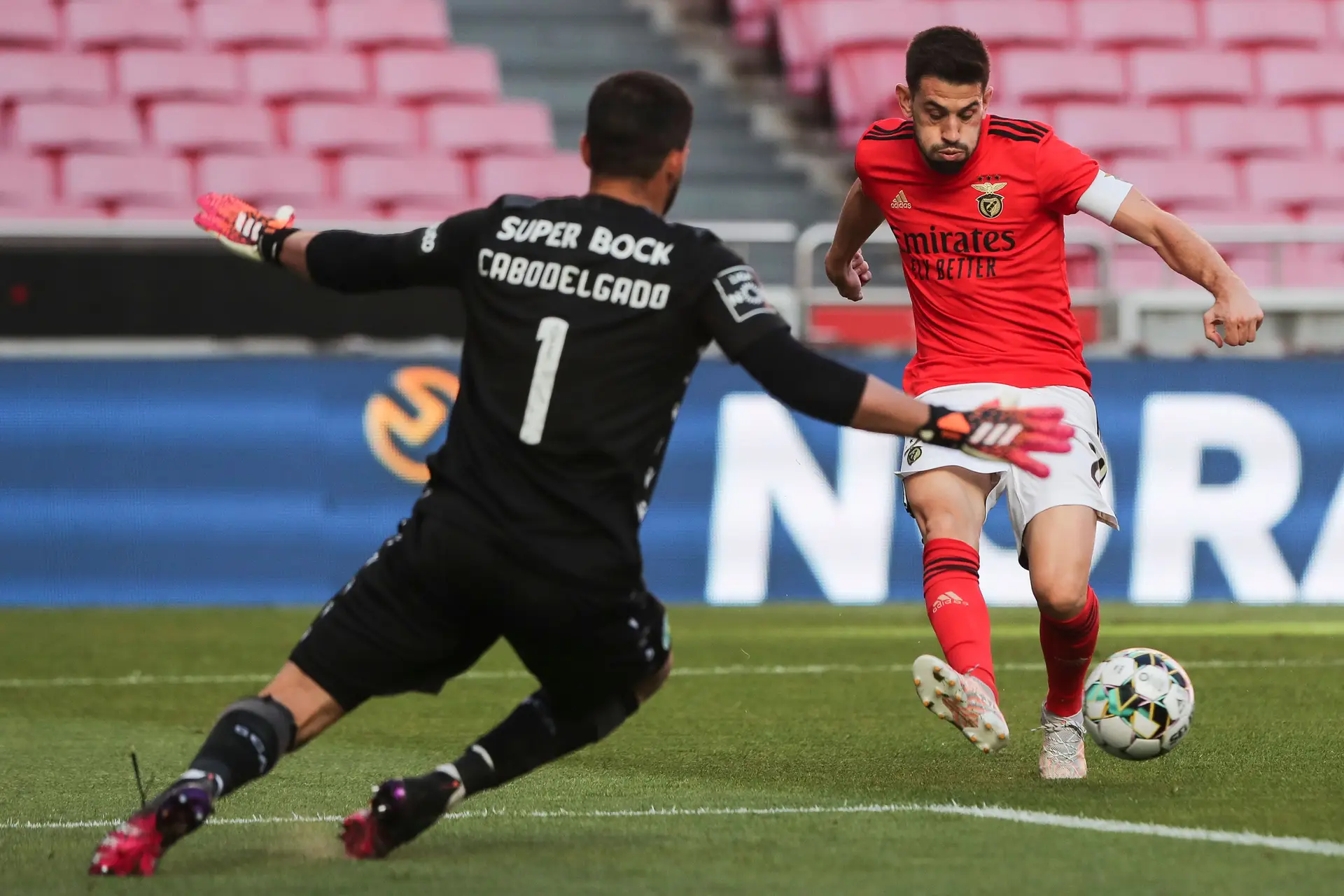 Dizem que Pizzi não aparece nos jogos grandes e ele: "Ai é? Então esperem até apanhar jogadores do Sporting com 1.5g de álcool no sangue"
