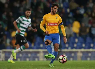 Afonso esteve três épocas no Estoril Praia