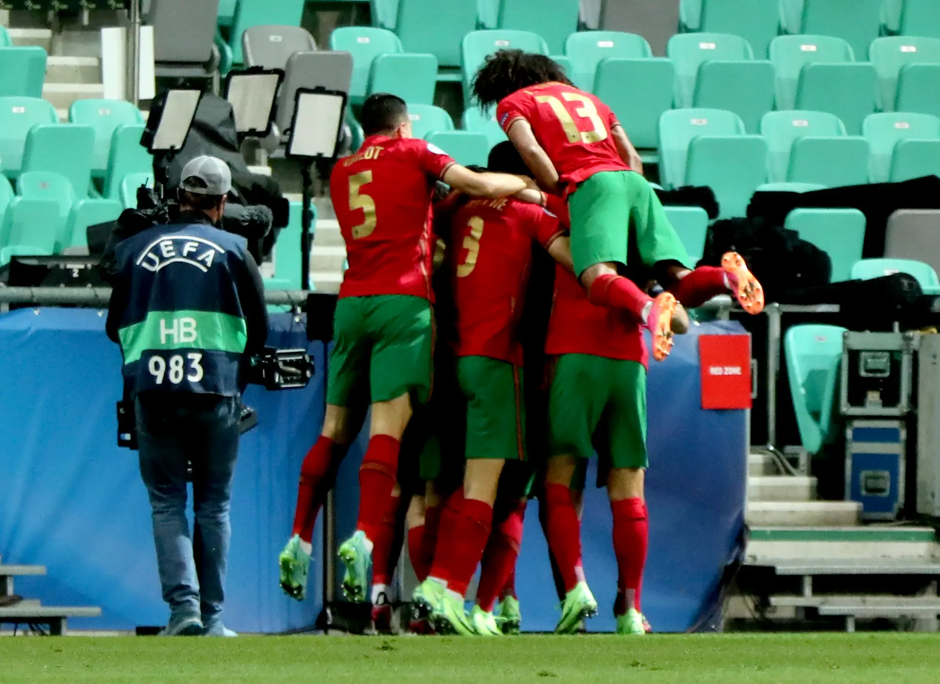 Inglaterra e Espanha goleiam e vão disputar a final da Eurocopa Sub-21, eurocopa sub-21