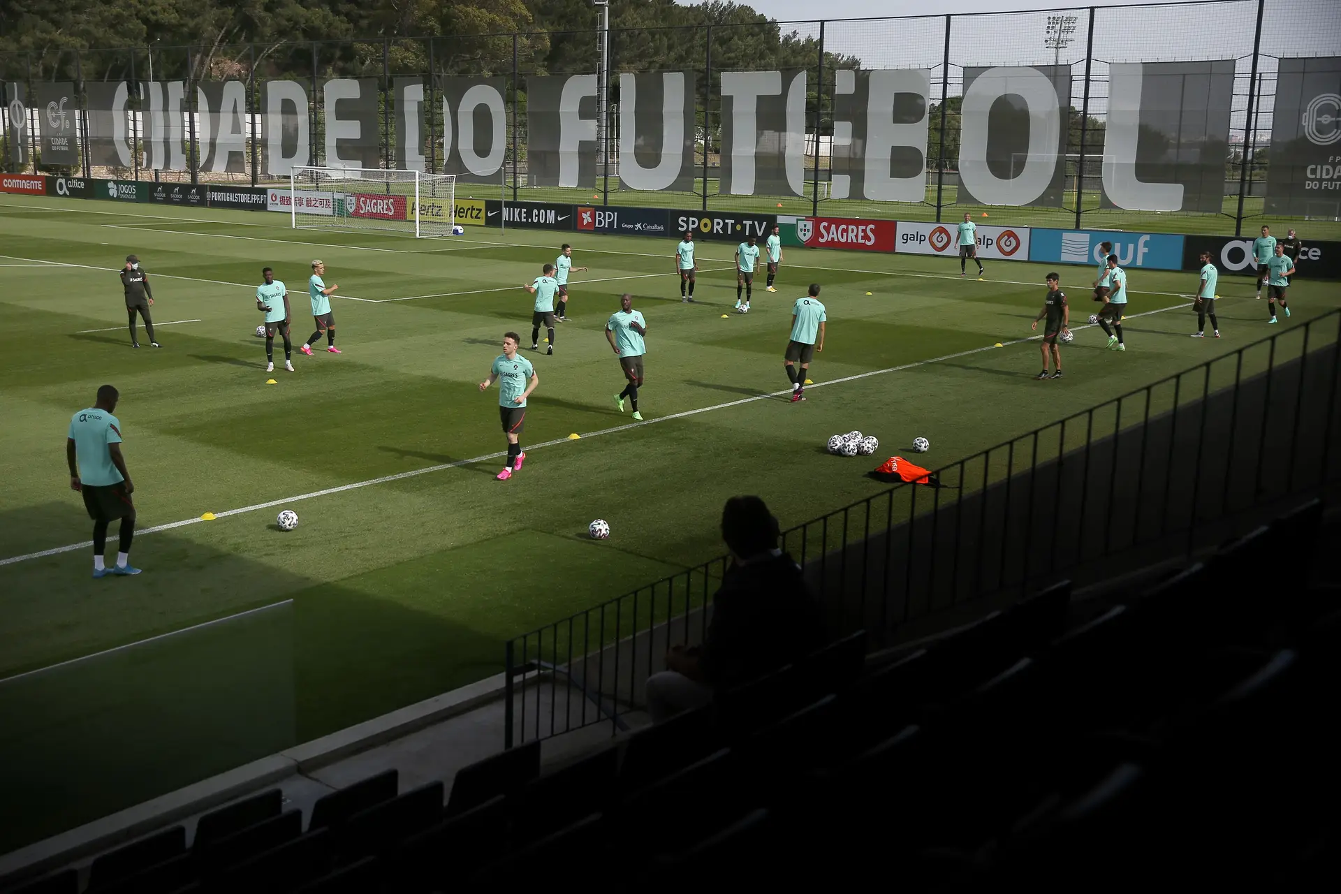 Rodagem nas pernas é com Portugal: só uma seleção tem mais minutos jogados esta época entre os convocados