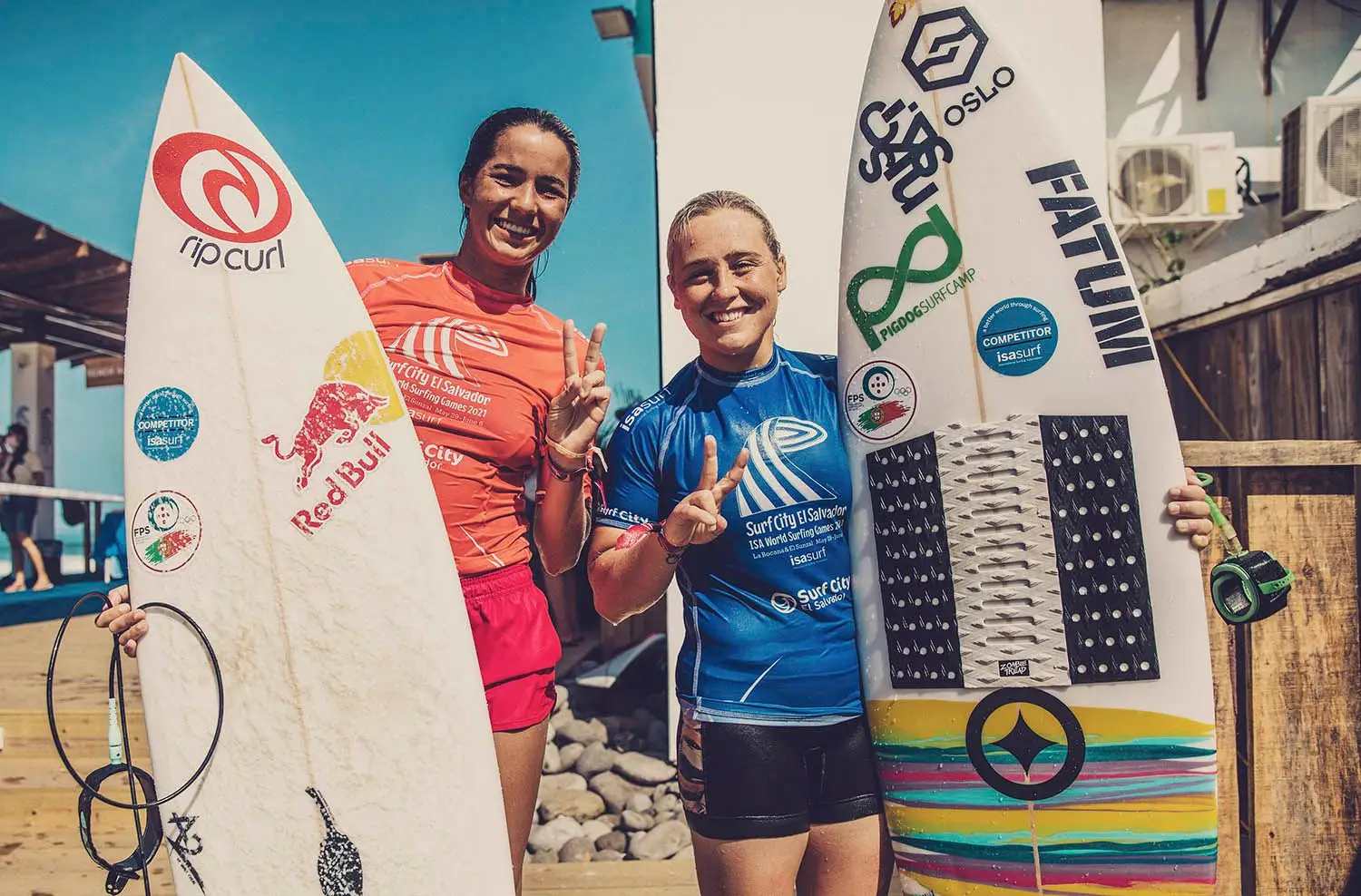 As ondas são de Yolanda Sequeira e Teresa Bonvalot, primeiras portuguesas a irem surfar aos Jogos Olímpicos
