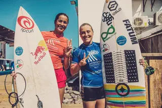 As ondas são de Yolanda Sequeira e Teresa Bonvalot, primeiras portuguesas a irem surfar aos Jogos Olímpicos