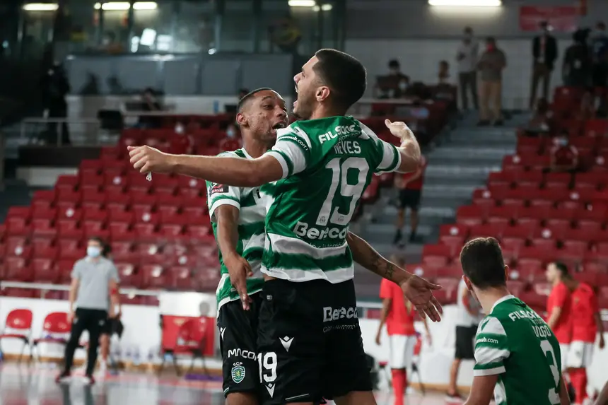 Tribuna Expresso Grandes Jogos Futsal Sporting Vence Na Luz E Sagra Se Campeao Pela 16 Âª Vez