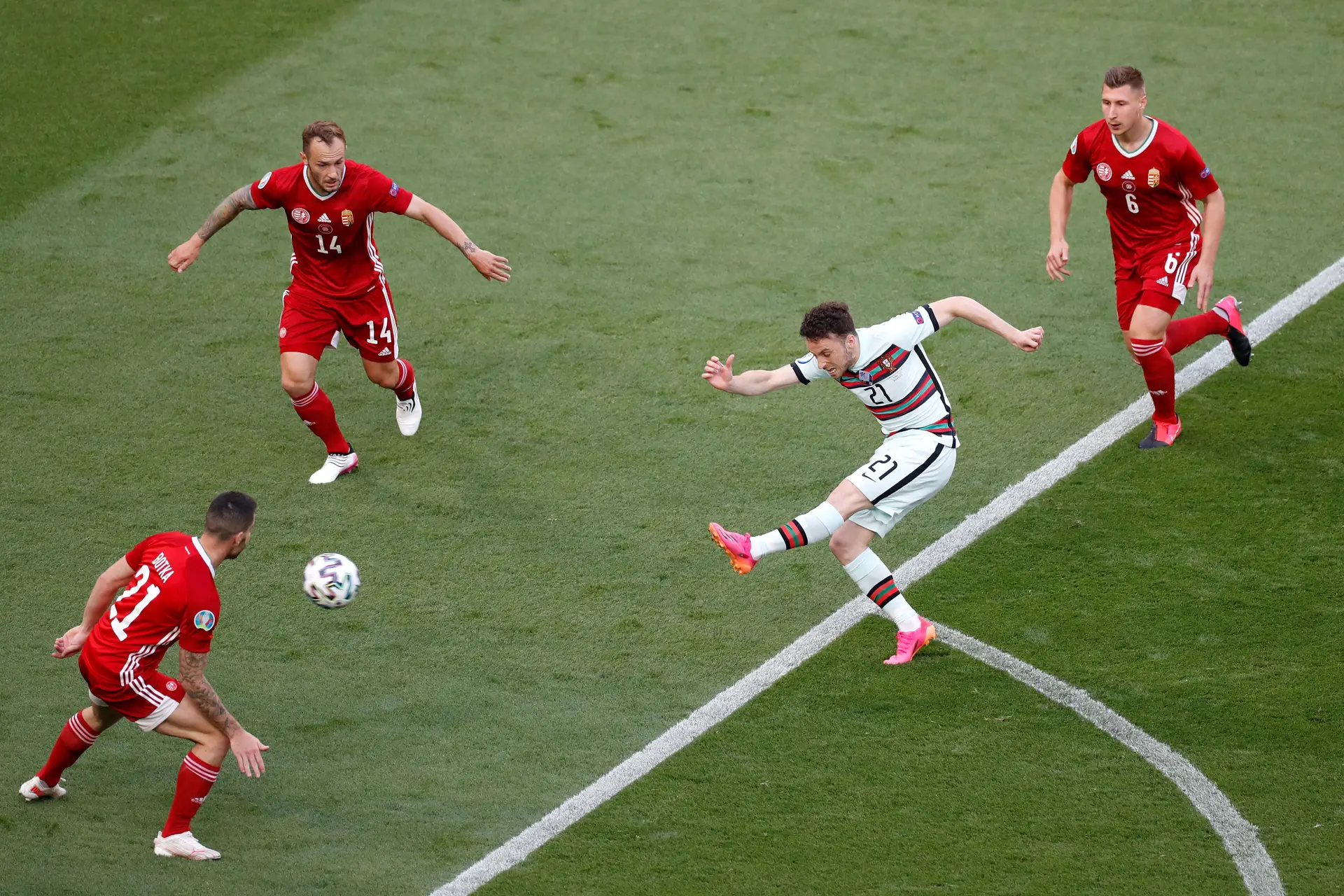 Diogo Jota não passou a bola a Ronaldo e Lá em Casa Mando Eu não sabe se ele terá condições para continuar na Seleção Nacional