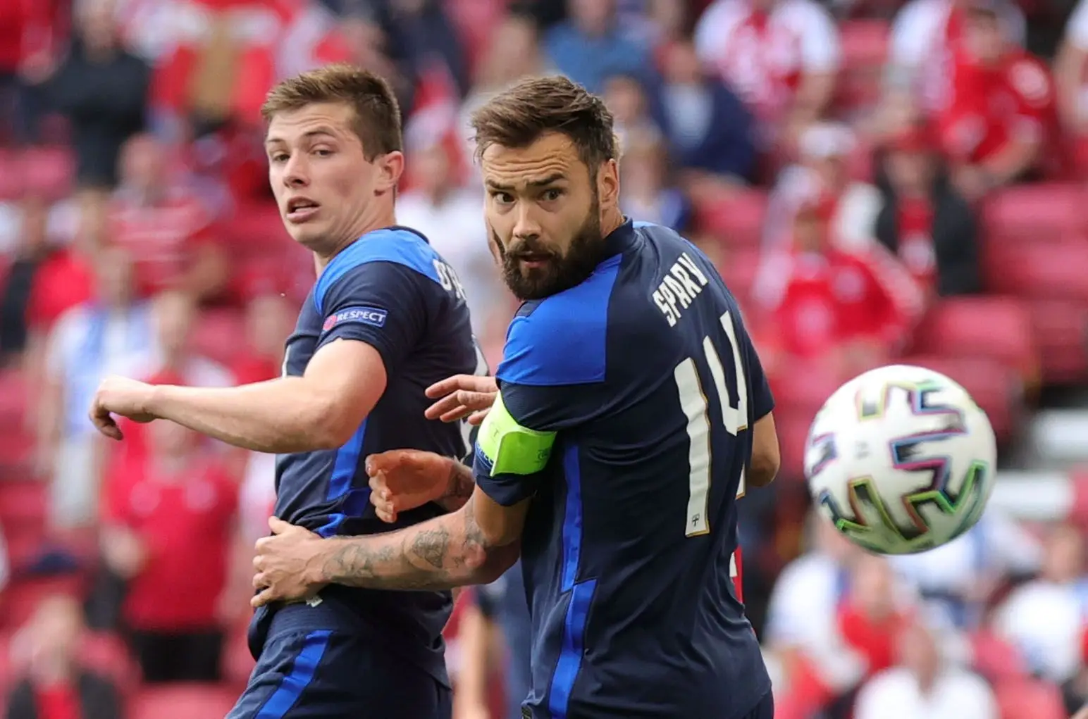 Tim Sparv, à direita, é o capitão e o porta-voz dos sentimentos finlandeses nos últimos anos. E em particular neste Euro 2020