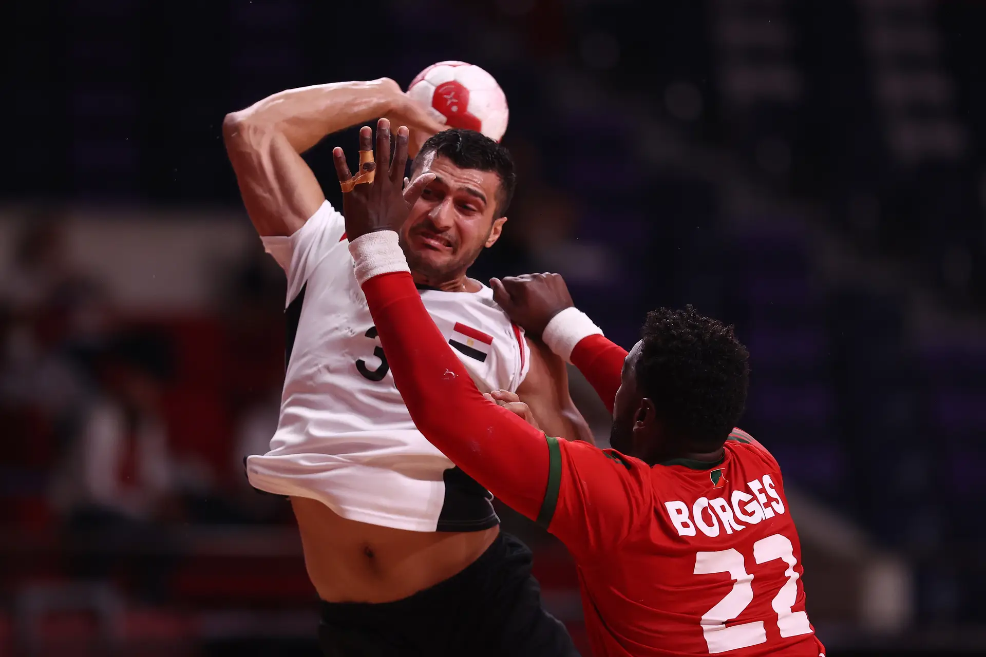Tiros, valentia e 15 minutos fatais: seleção portuguesa de andebol estreia-se com derrota frente ao Egipto mas deixa bons sinais