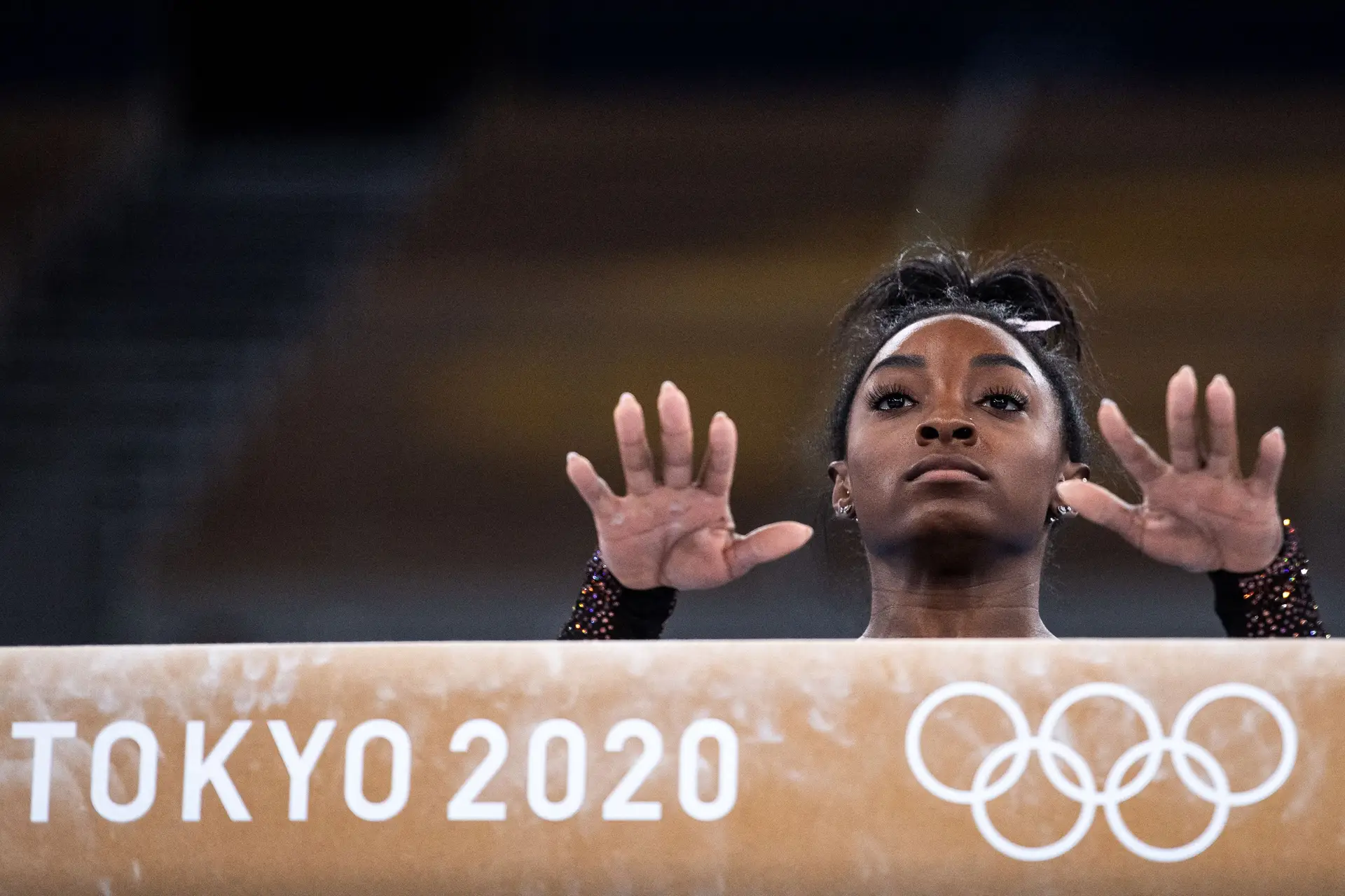 Simone Biles decide não participar no concurso completo individual de ginástica, o all-around