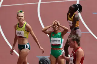 Marta Pen nas semifinais dos 1500 metros após protesto