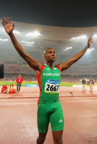 Em 2008, o ouro olímpico no triplo salto foi de Nélson Évora. Treze anos volvidos, ele ainda cá está