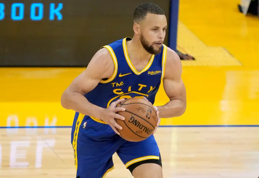 Curry é o primeiro jogador a ser eleito o melhor da NBA de forma unânime