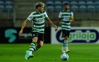 O lateral esquerdo terminou a formação no Sporting