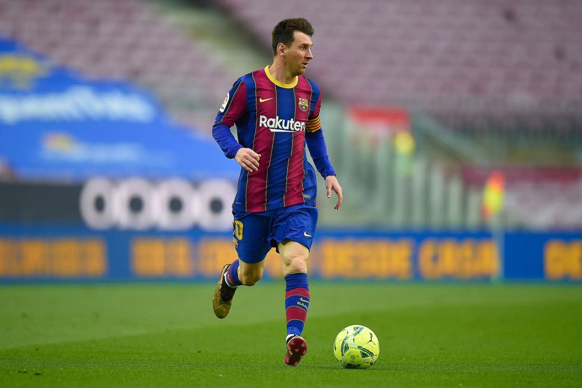 Messi volta domingo a Camp Nou para conferência de imprensa