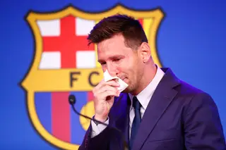 "Amarei sempre este clube": afogado em lágrimas, Messi despediu-se do Barcelona