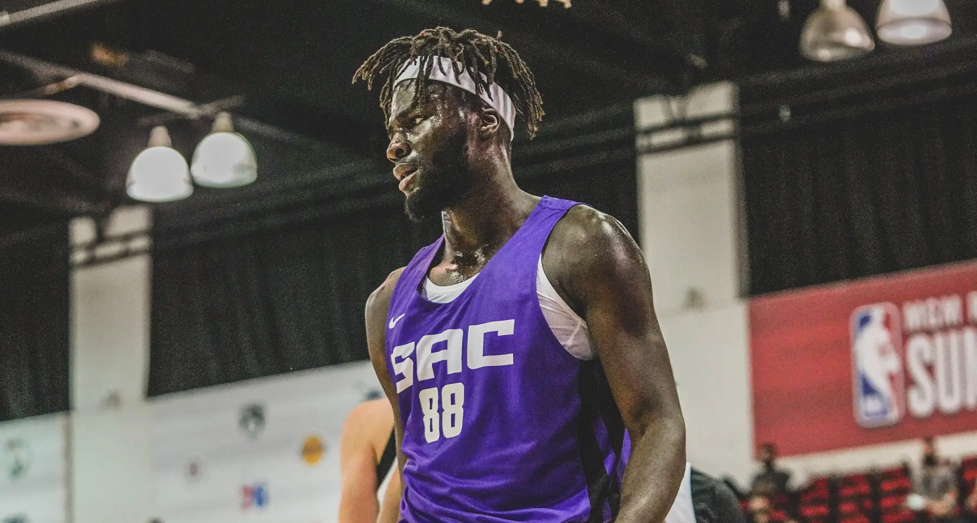 “Fiquei impressionado”. “Adorei vê-lo na NBA”. Dos EUA chegam elogios a Neemias, mas também o aviso: “Isto é uma maratona, não um sprint”