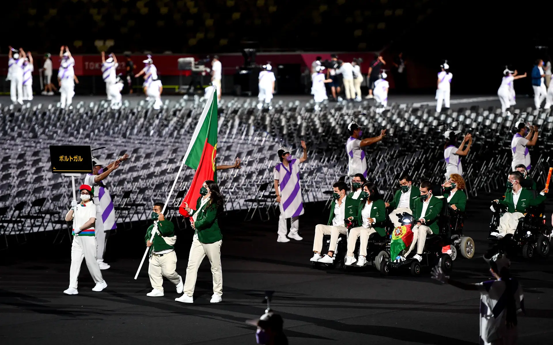 Chama-se Morteza Mehrzad, é iraniano e atleta paralímpico de