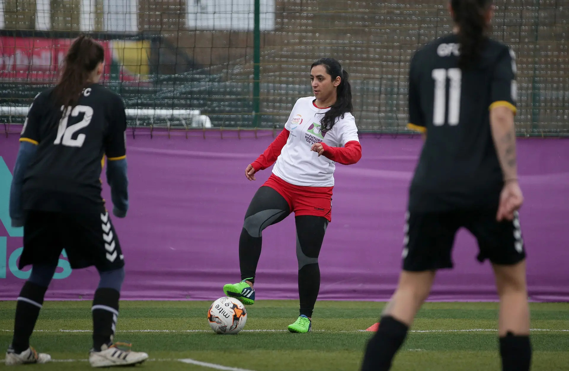 75 mulheres que jogavam futebol no Afeganistão já terão conseguido sair do país