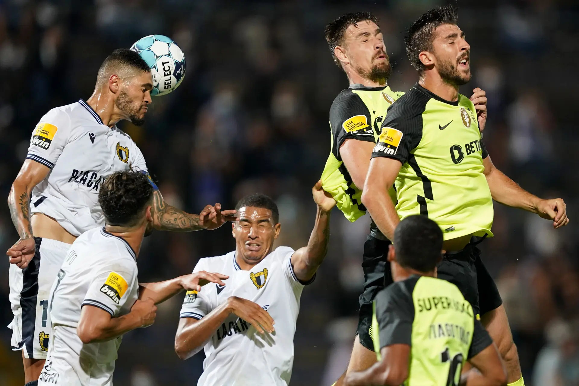 Diogo Faro lembra um velho ditado popular chinês: "Não ganhar em Famalicão, é sinónimo de Sporting campeão"