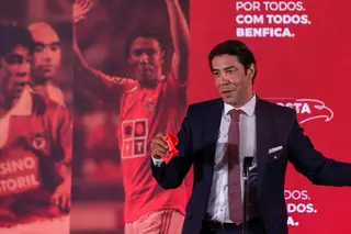 "No Benfica fiz-me homem. Jamais poderia deixar de responder a esta chamada". Rui Costa é oficialmente candidato às eleições do Benfica