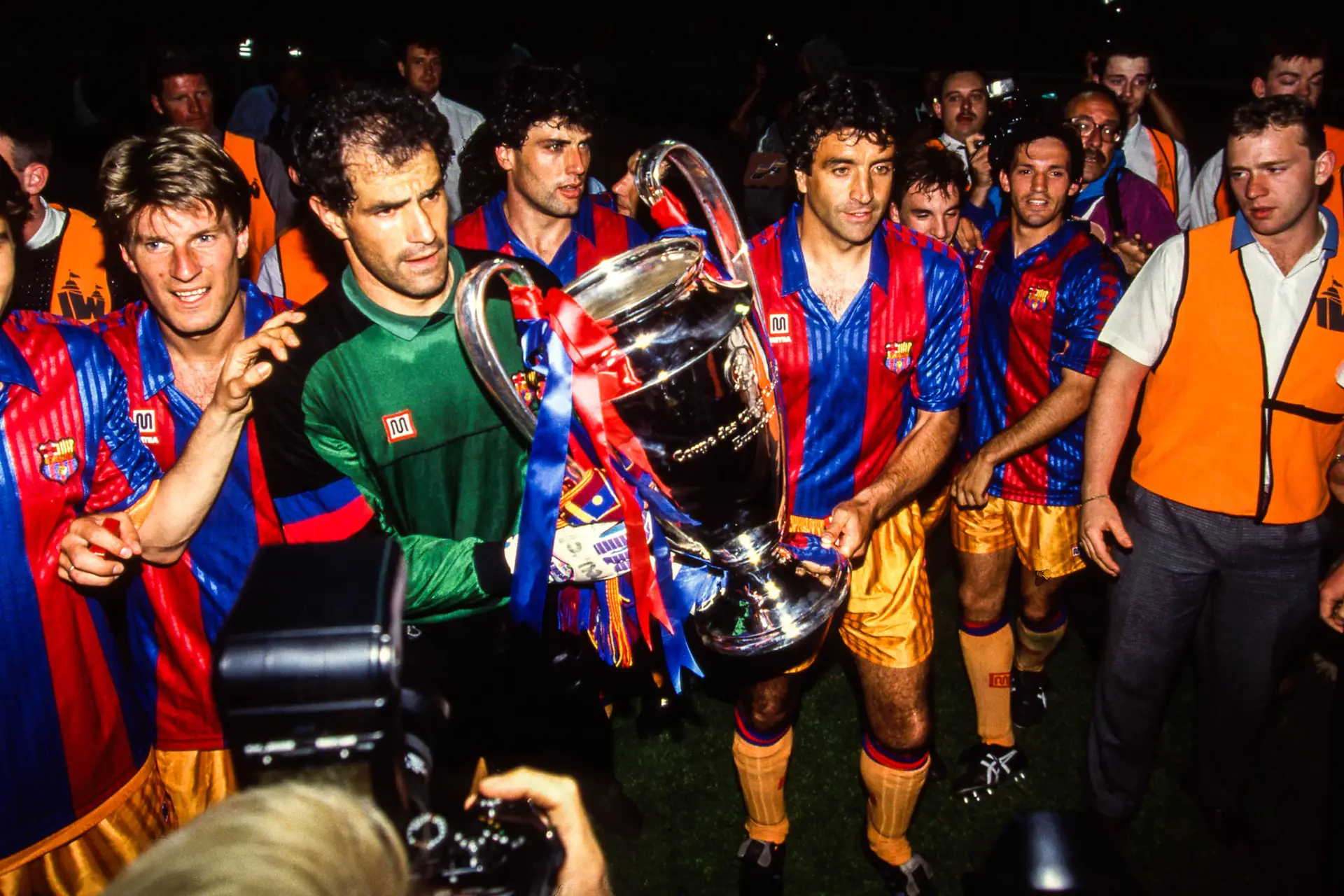 Zubizarreta: “Cruyff trouxe uma ideia em redor da bola, teve a capacidade de ver o futuro. O Barça passou a saber como quer jogar e ganhar”