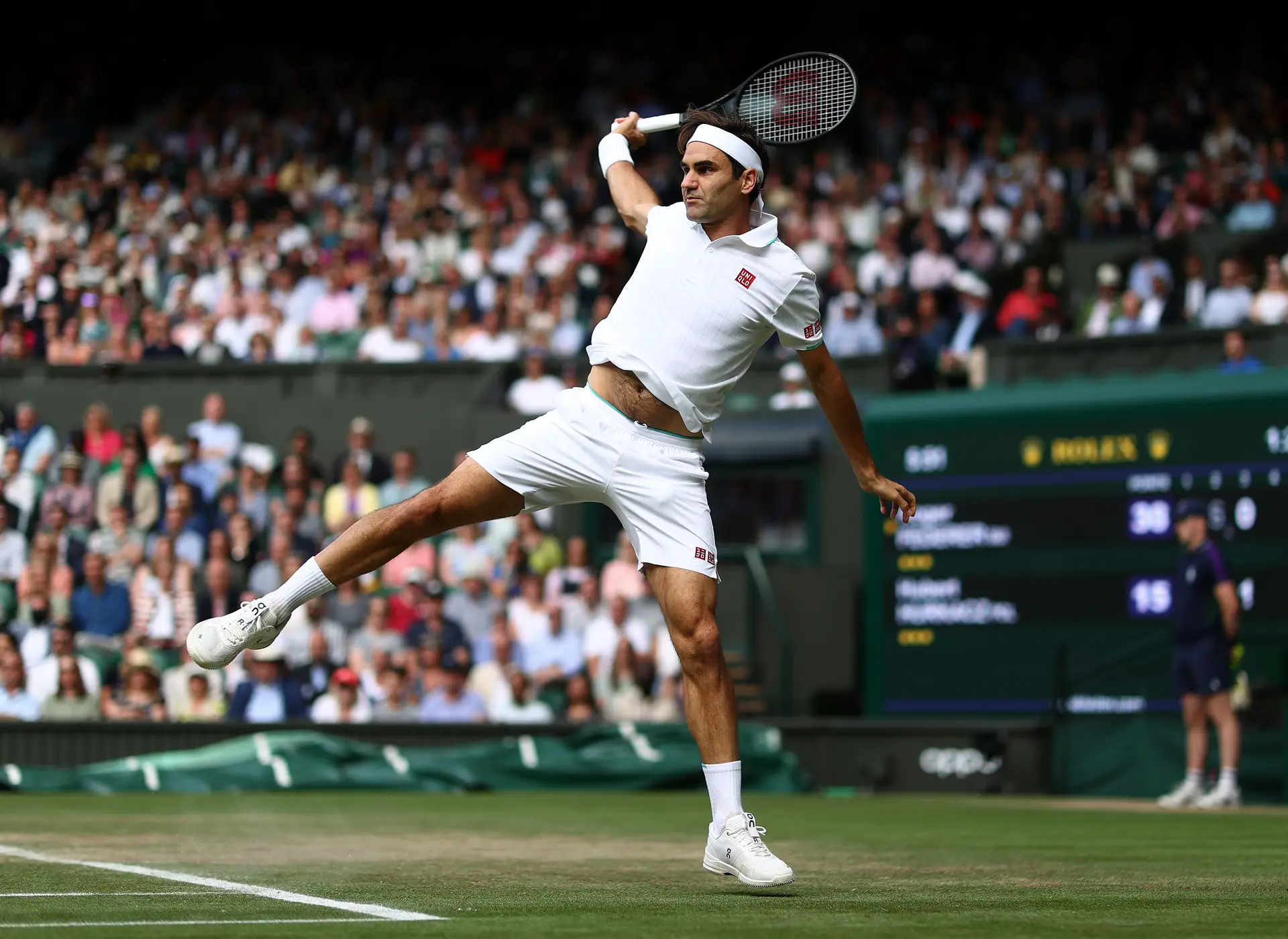 Confirmada a ausência no Open da Austrália, Roger Federer diz que ficaria "muito surpreendido" se conseguisse jogar em Wimbledon em 2022