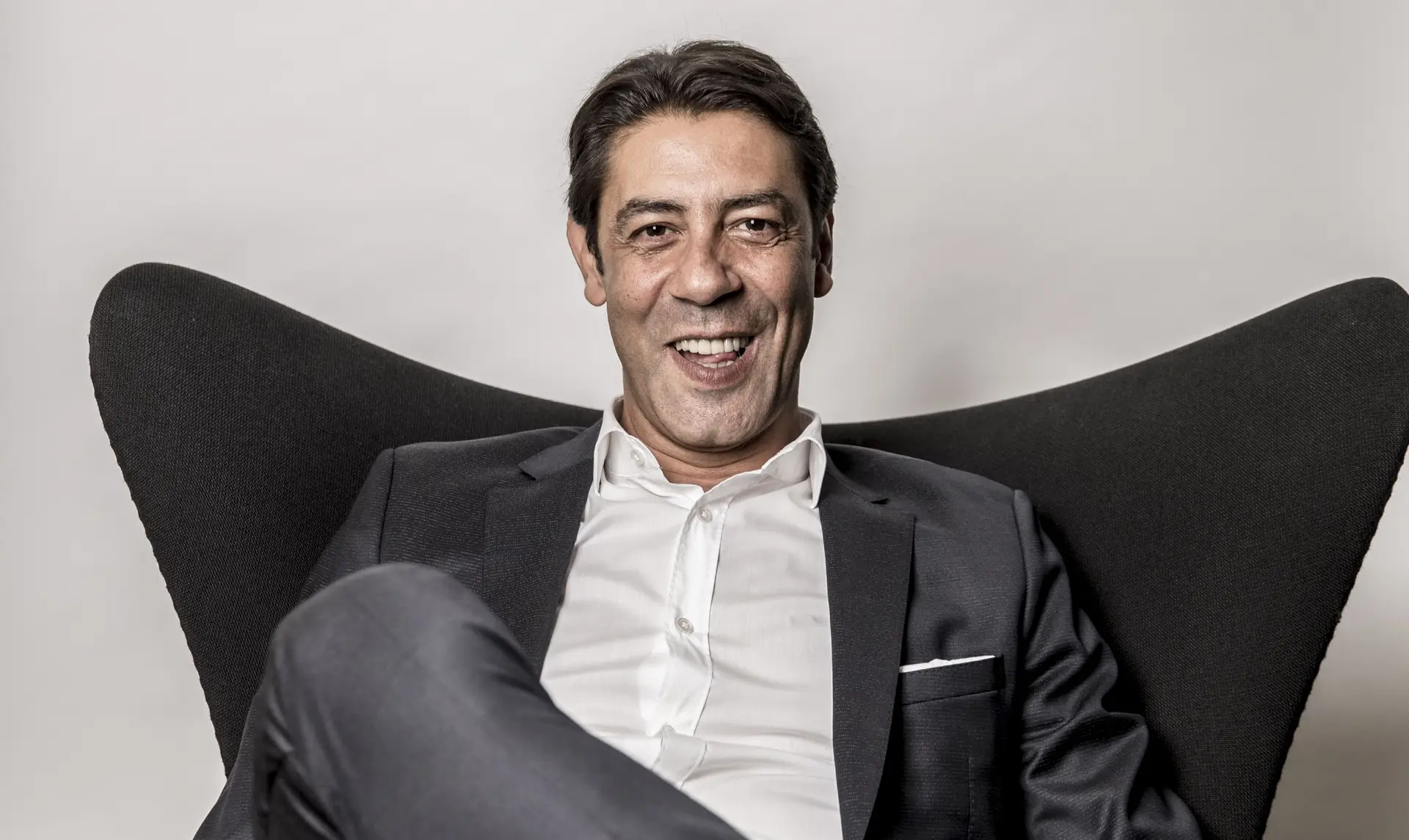 Rui Costa conta com Soares de Oliveira e chama duas gestoras à SAD do Benfica (e admite destituir quem está)