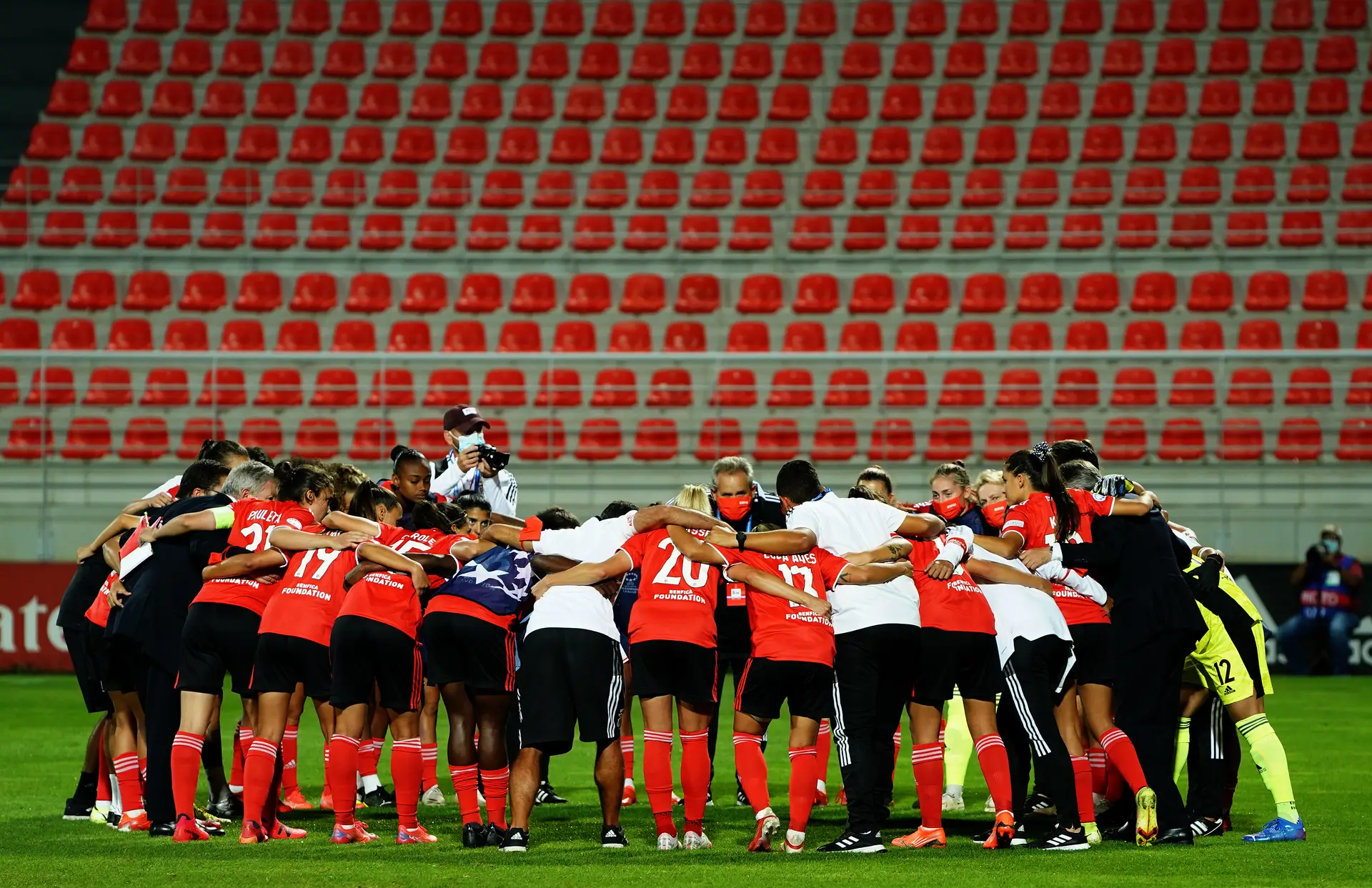 Champions' feminina: Com Bayern e Lyon era difícil Benfica vencer