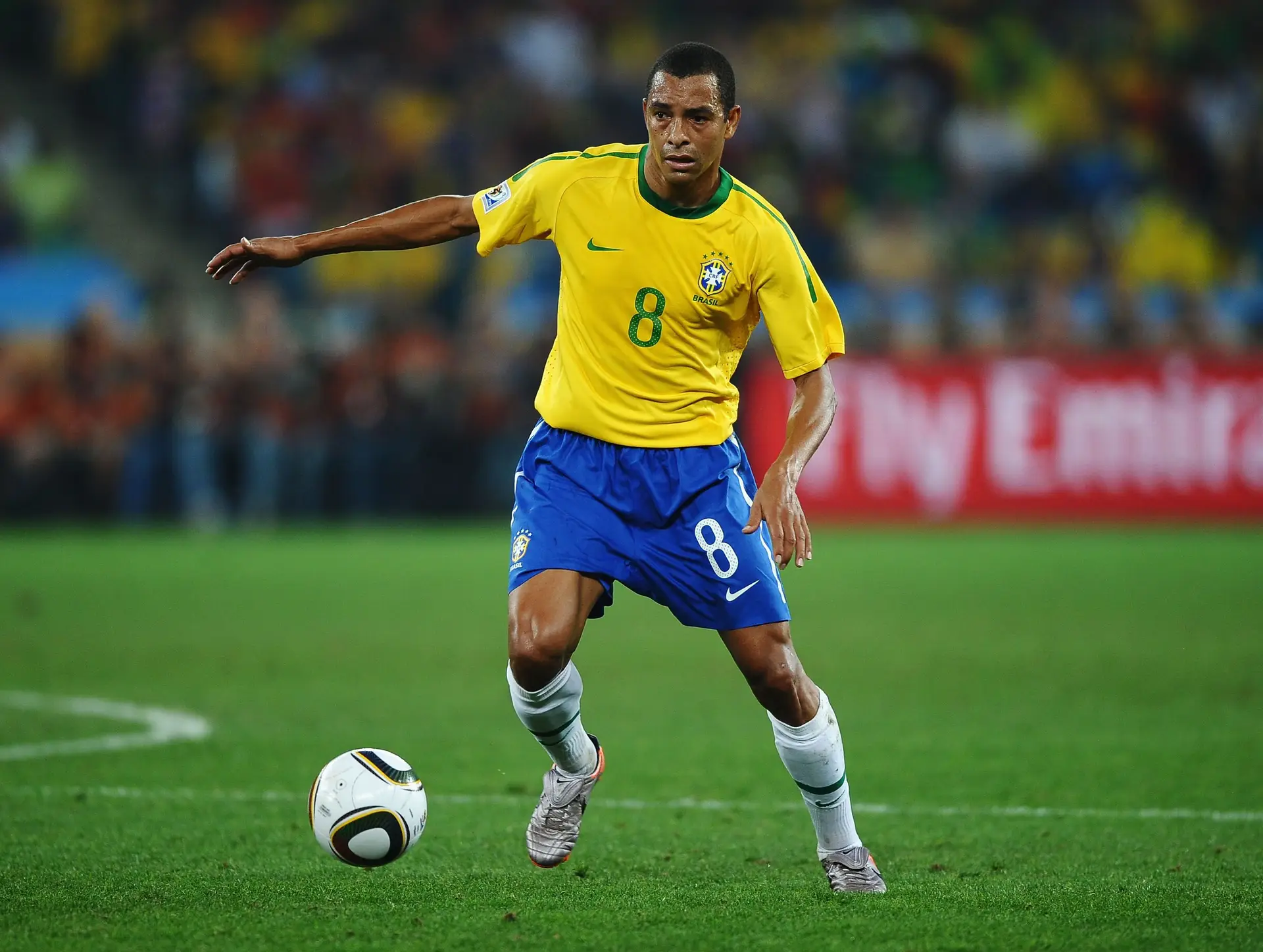 Entrevista a Gilberto Silva: “O Brasil parou de jogar futebol brasileiro. Não se vê tantos Ronaldos e Ronaldinhos, ou Robinhos e Neymares”