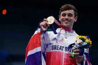 Tom Daley, medalhado olímpico, diz que “os países que discriminam pessoas LGBTQ não deveriam organizar eventos desportivos importantes”