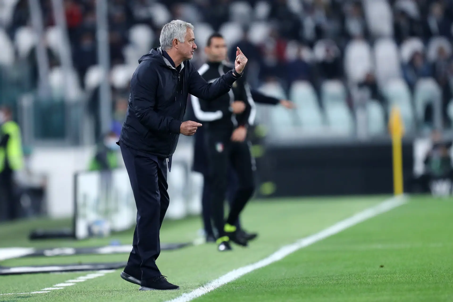Mourinho depois da pior derrota da carreira: "Não temos uma equipa muito boa"