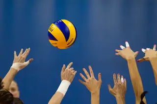 O que muda nos desportos de pavilhão, a testagem quinzenal de atletas e a presença de público: o que dizem as normas da DGS e as federações?