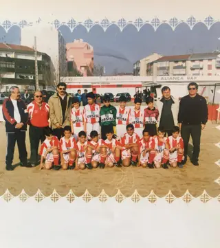 Marco (o 3º em baixo à esquerda) na equipa de Infantil B do Barreirense