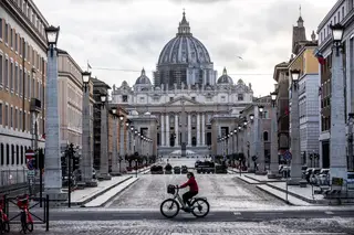 De batina, sobre rodas: o Vaticano é oficialmente membro da União Ciclista Internacional