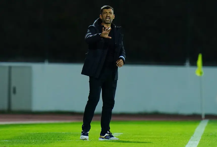 Sérgio Conceição: “Enviaram-me um artigo do 'Financial Times' sobre a  importância do jogo para a Ucrânia. A envolvência não será fácil”