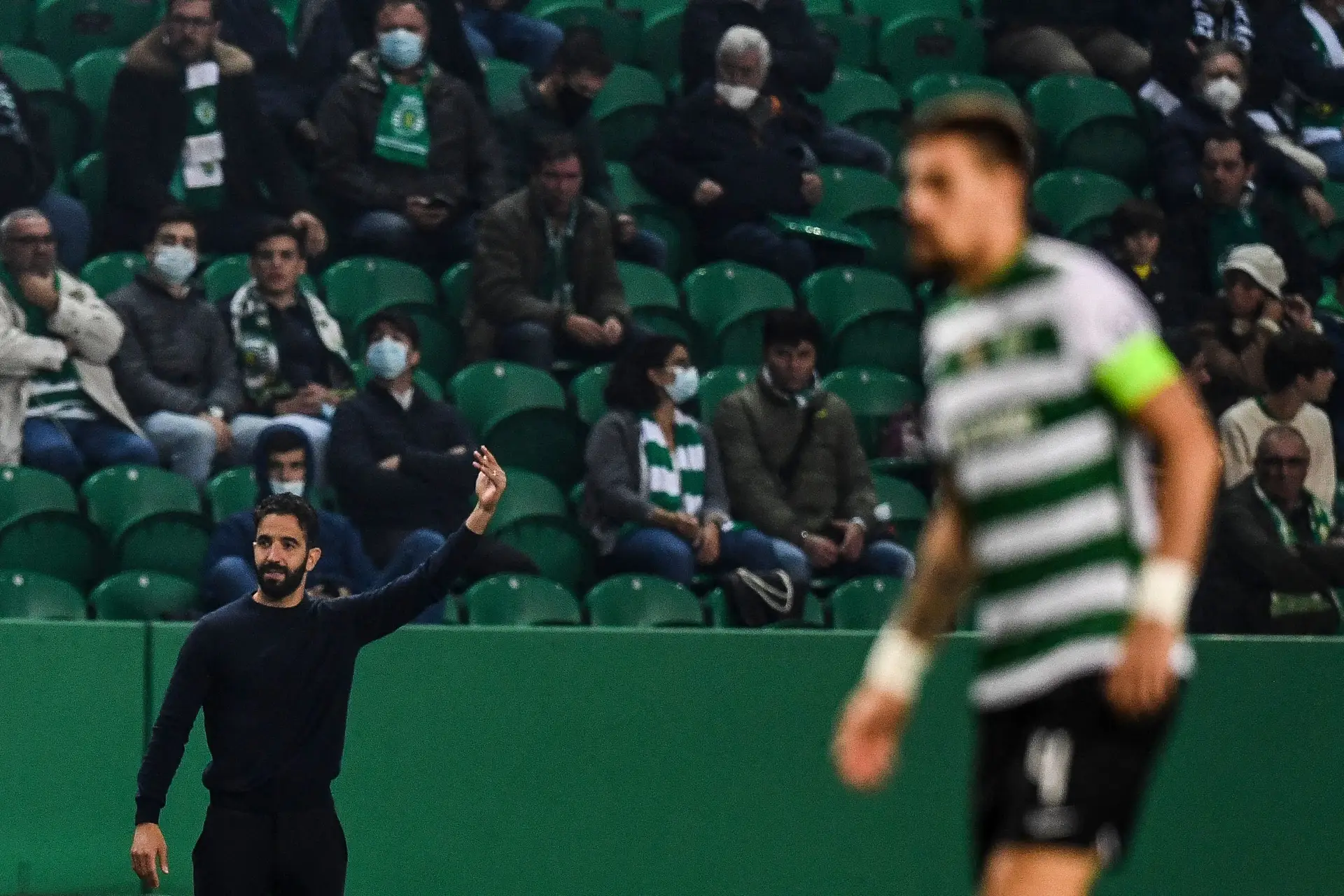 As dificuldades do Sporting no ataque pelos corredores laterais