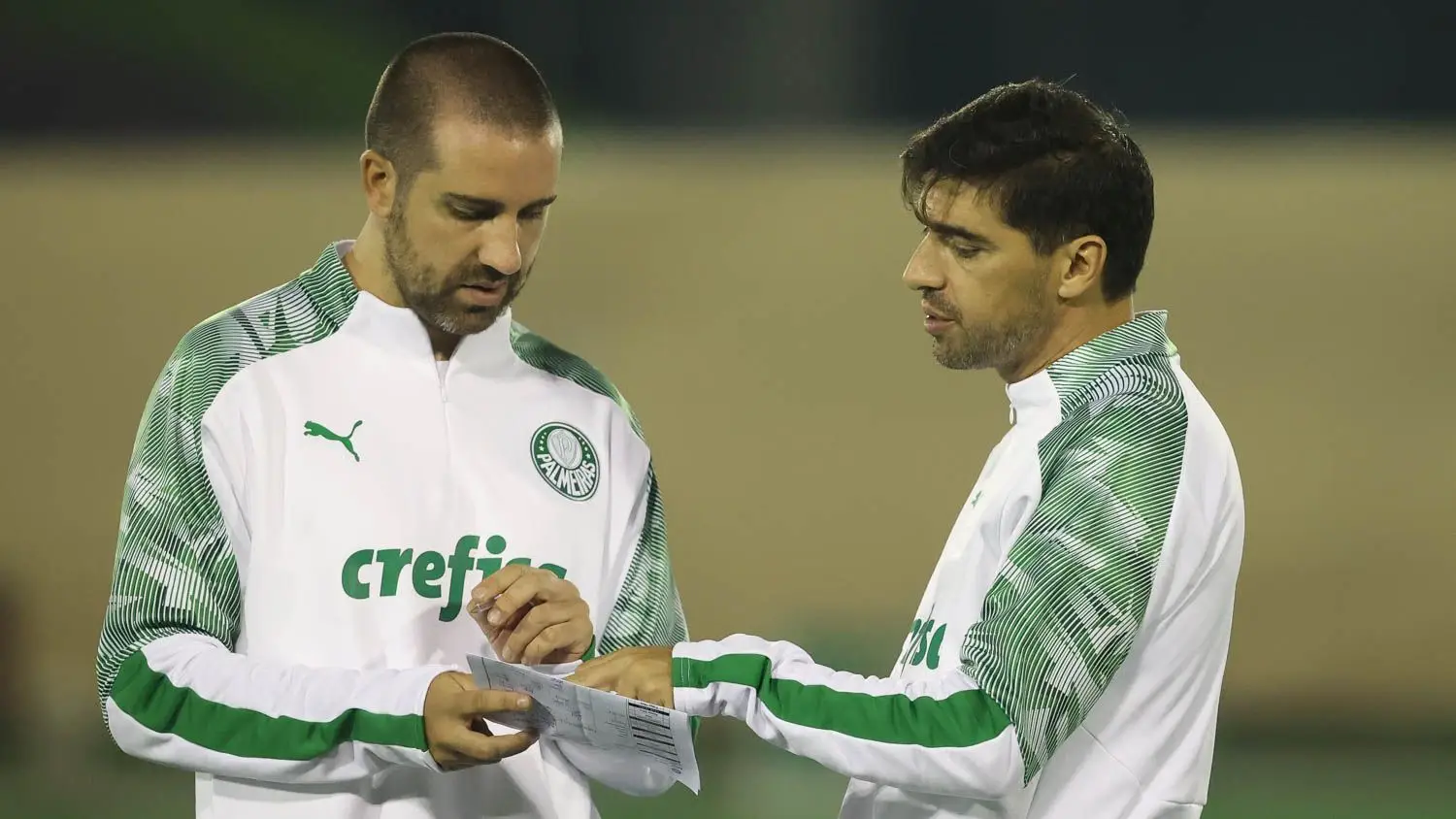 “Se no Brasil quisessem um futebol diferente, não teriam esta quantidade gigantesca de jogos”: João Martins, o fiel adjunto de Abel Ferreira