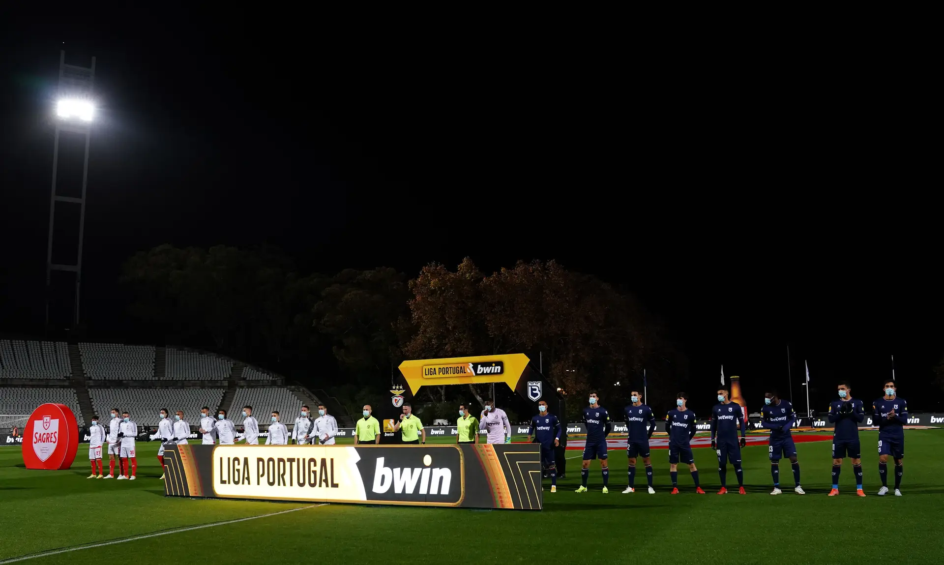 Diretora-executiva defende atuação da Liga: “Clubes decidiram aplicar as Leis do Jogo” e pedido de adiamento tem de partir sempre destes